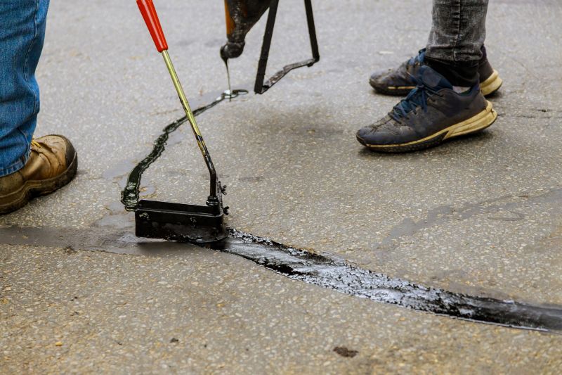 Blacktop Sealing in Miami Dade County, FL